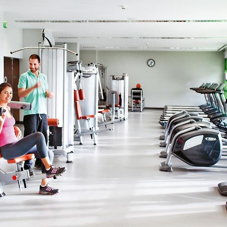 Hotel Solverde Spa And Wellness Center Vila Nova de Gaia Konforlar fotoğraf The gym at the hotel