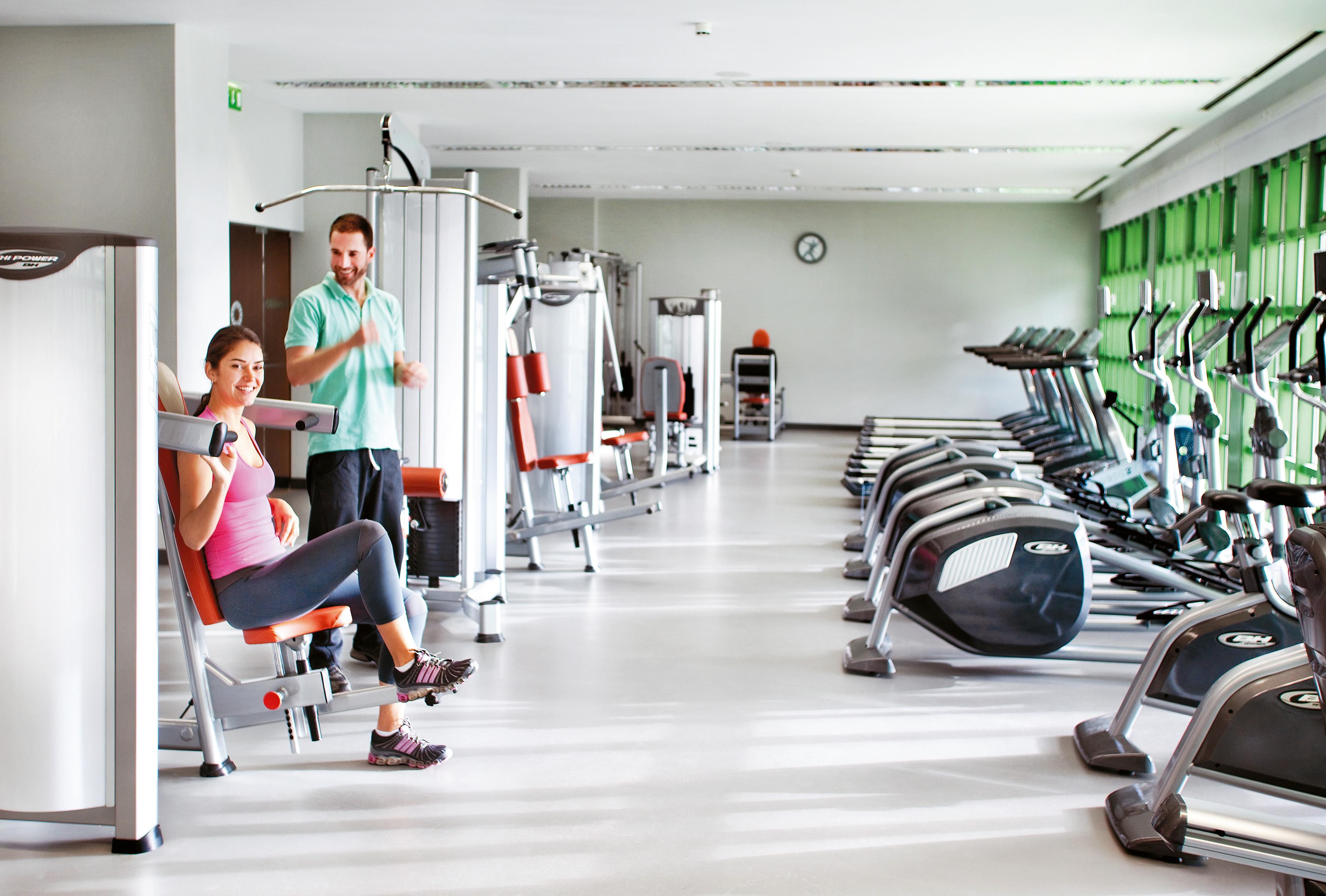 Hotel Solverde Spa And Wellness Center Vila Nova de Gaia Konforlar fotoğraf The gym at the hotel