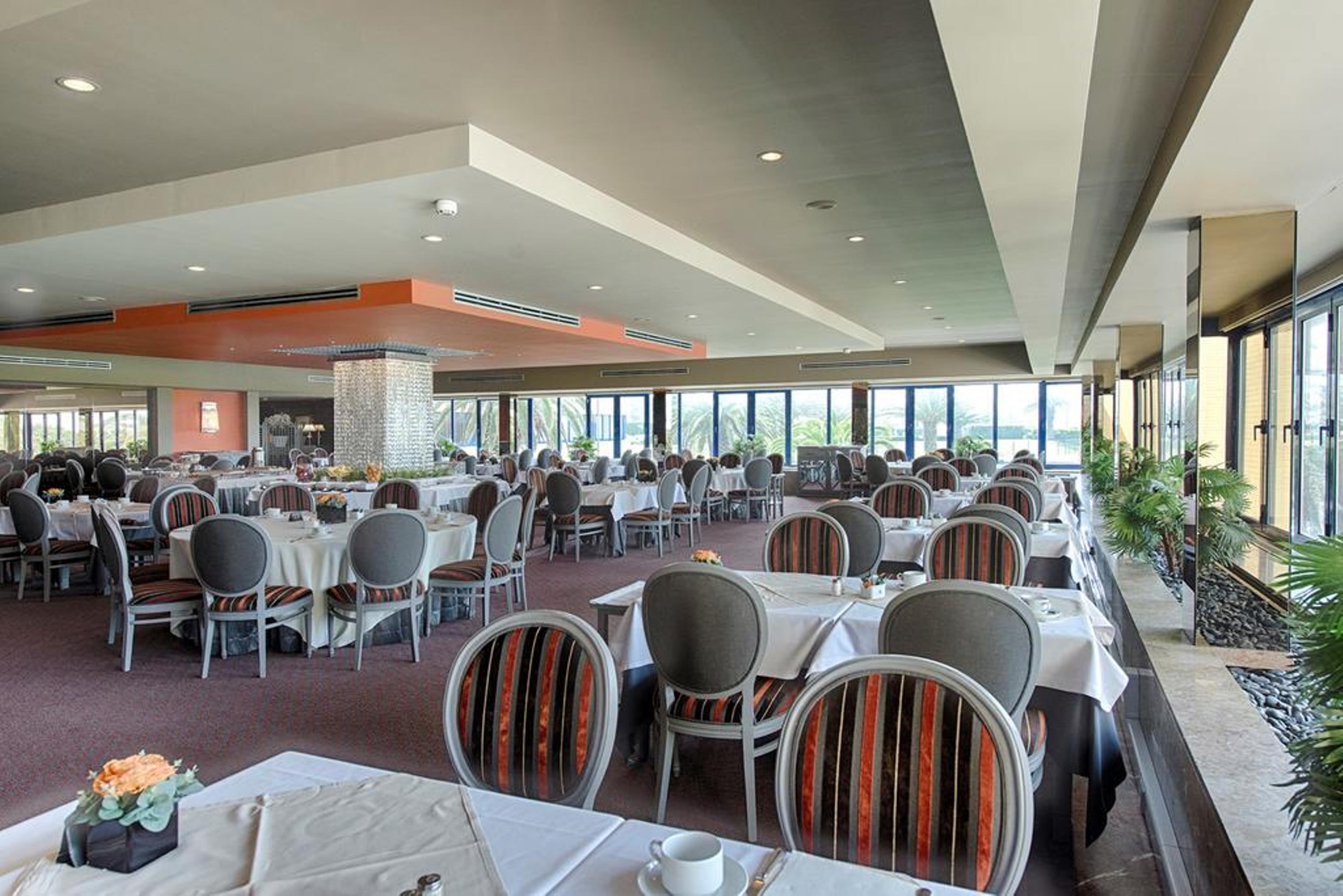 Hotel Solverde Spa And Wellness Center Vila Nova de Gaia Dış mekan fotoğraf The 360 Restaurant