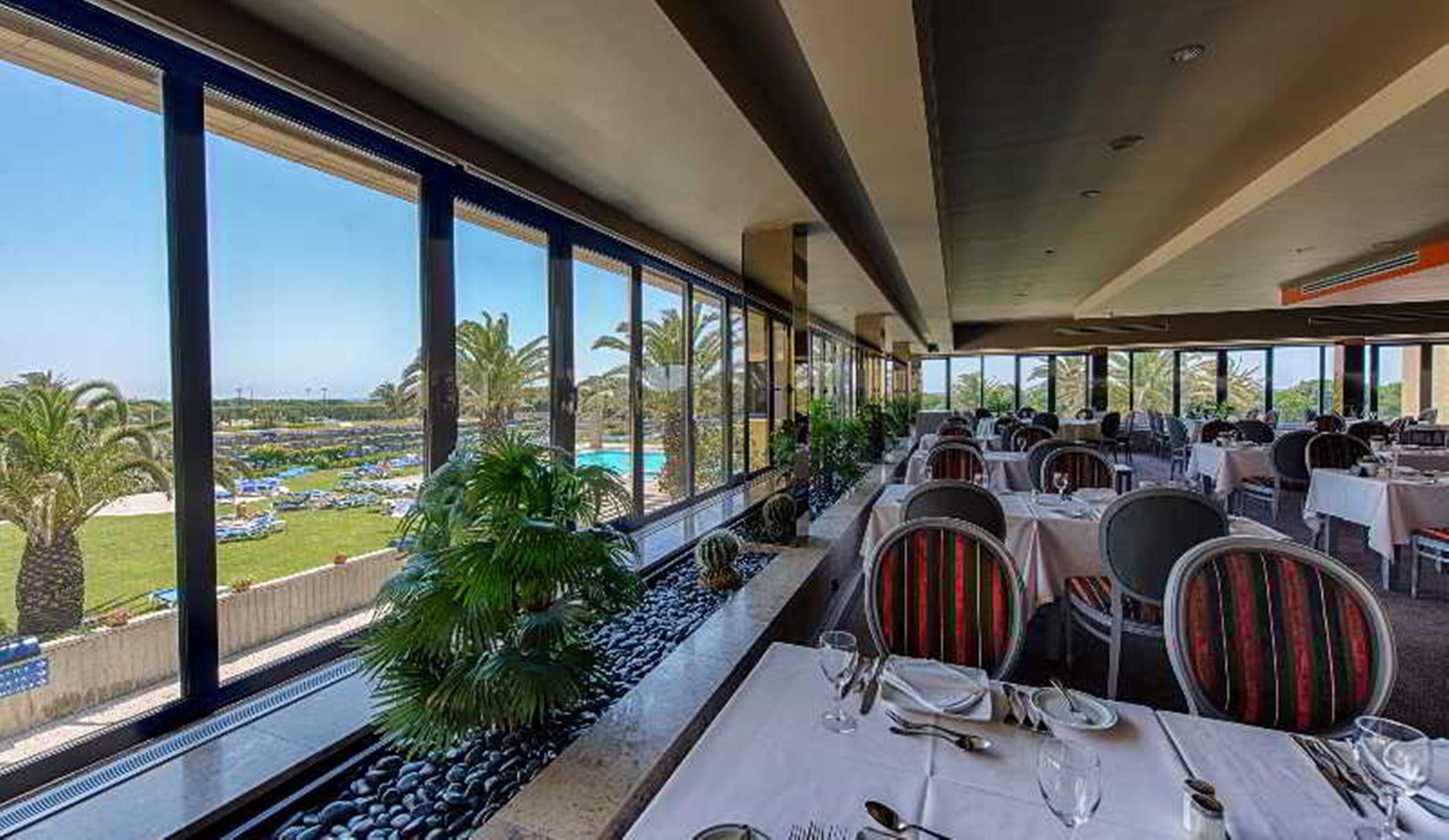 Hotel Solverde Spa And Wellness Center Vila Nova de Gaia Dış mekan fotoğraf The restaurant at the top of the hotel