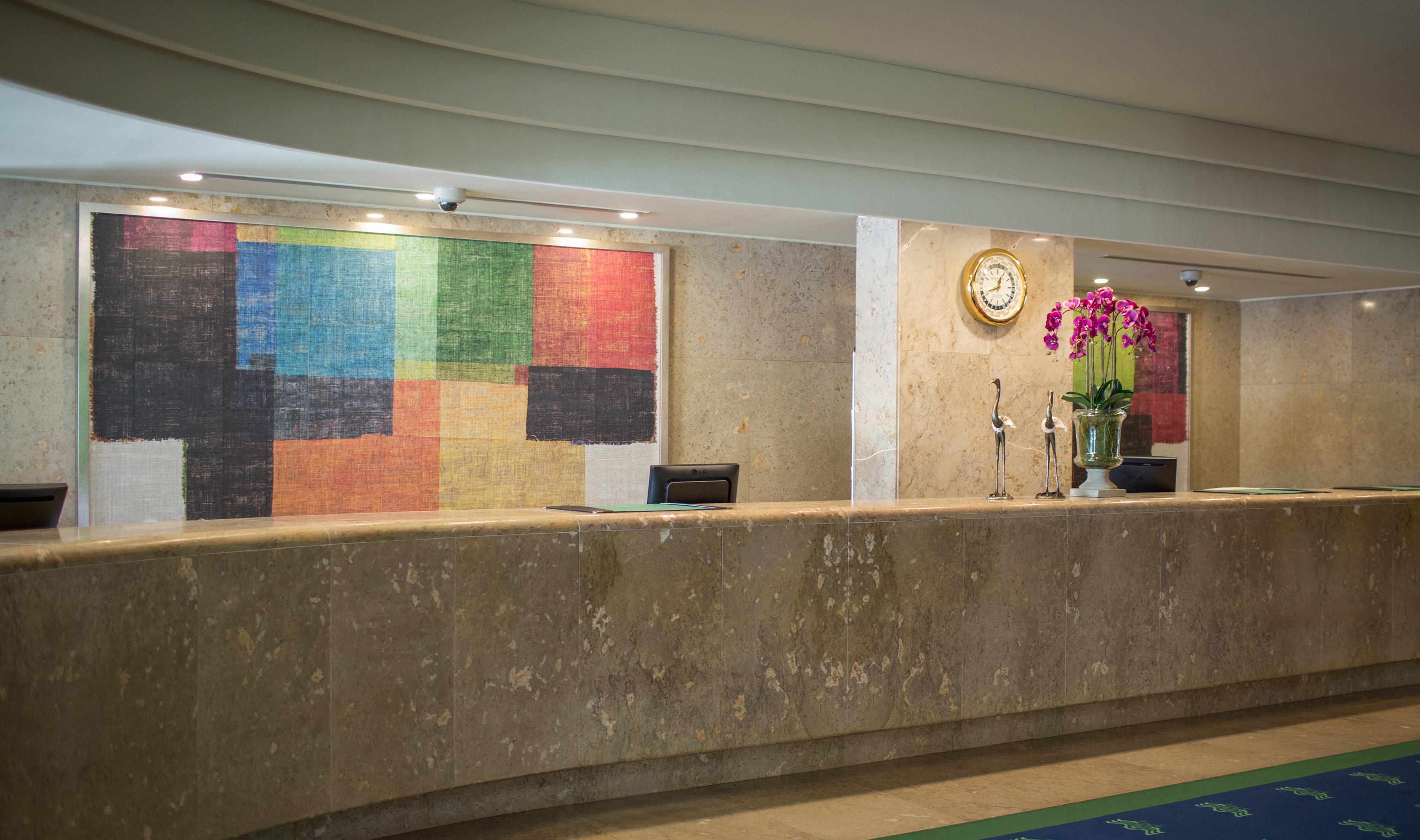 Hotel Solverde Spa And Wellness Center Vila Nova de Gaia Dış mekan fotoğraf Reception desk at the hotel
