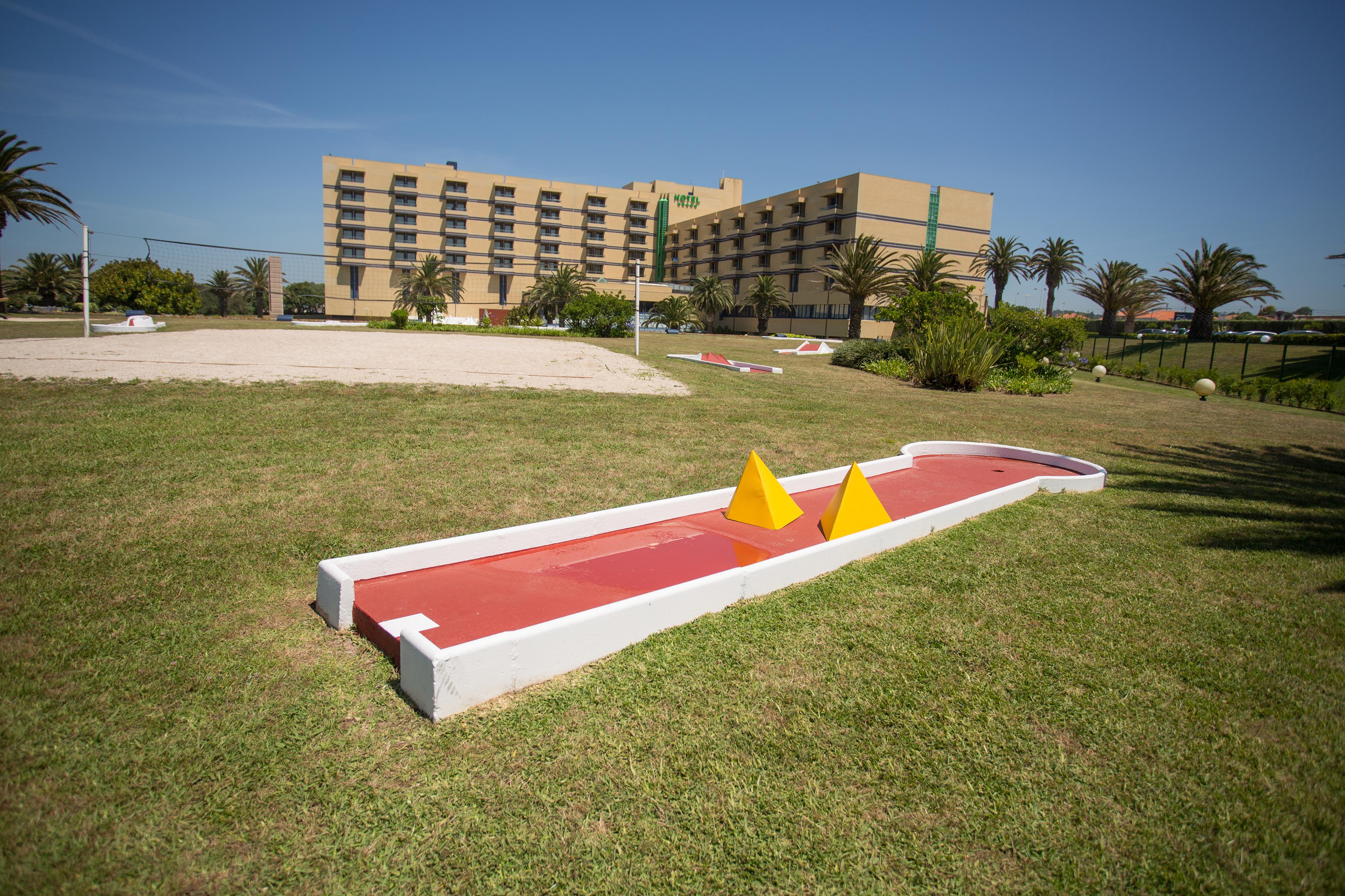 Hotel Solverde Spa And Wellness Center Vila Nova de Gaia Dış mekan fotoğraf A mini golf course in Spain