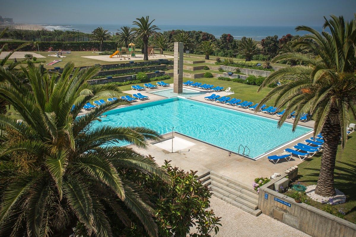 Hotel Solverde Spa And Wellness Center Vila Nova de Gaia Dış mekan fotoğraf The swimming pool at the Dan Hotel