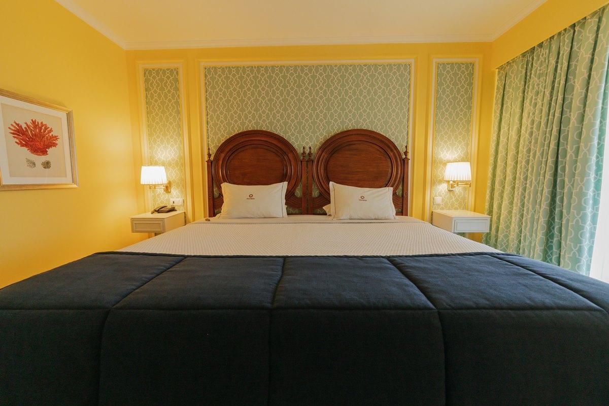 Hotel Solverde Spa And Wellness Center Vila Nova de Gaia Dış mekan fotoğraf A bedroom at the Disney's Beach Club Villas
